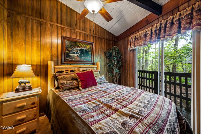 1923 E Arolla Court, Gatlinburg, TN 37738