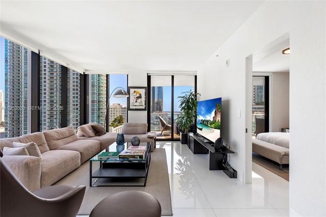 1010 Brickell Ave 1701, Miami, FL 33131