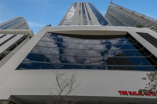 1010 Brickell Ave 1701, Miami, FL 33131