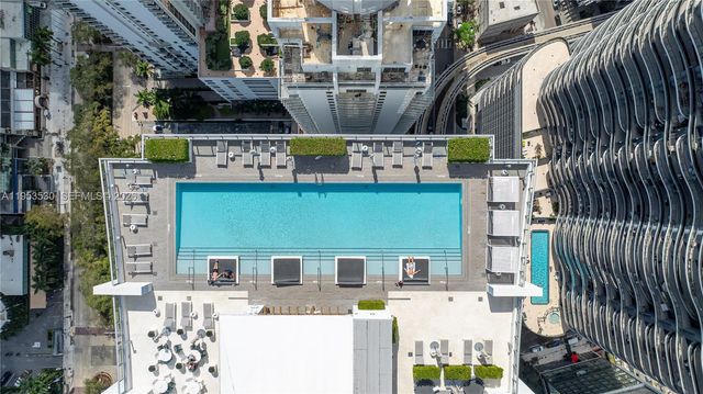 1010 Brickell Ave 1701, Miami, FL 33131