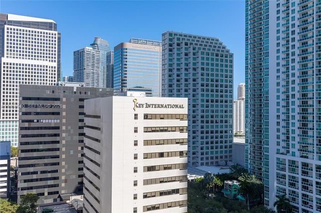 1010 Brickell Ave 1701, Miami, FL 33131