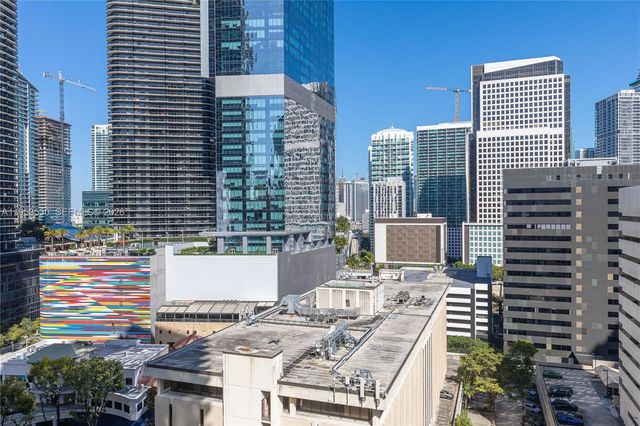 1010 Brickell Ave 1701, Miami, FL 33131