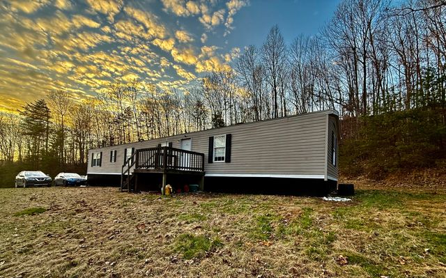 140 Pin Oak, Morehead, KY 40351