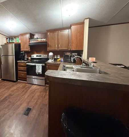 140 Pin Oak, Morehead, KY 40351