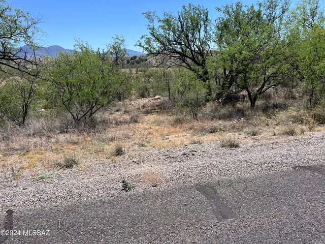 18 N River Road, Nogales, AZ 85621