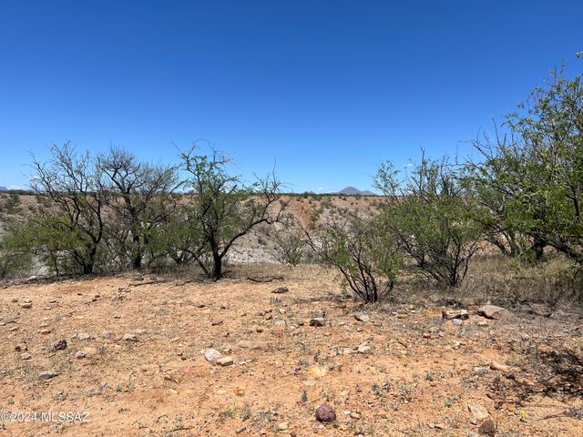 18 N River Road, Nogales, AZ 85621