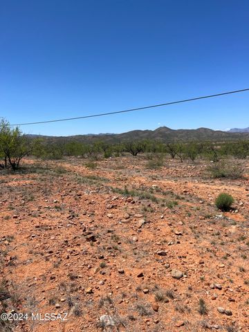 18 N River Road, Nogales, AZ 85621
