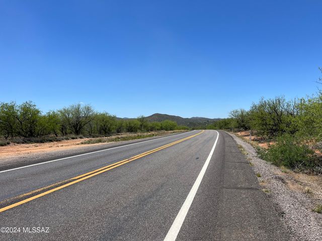 18 N River Road, Nogales, AZ 85621
