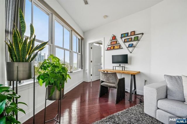 22 Ave At Port Imperial 302, West New York, NJ 07093