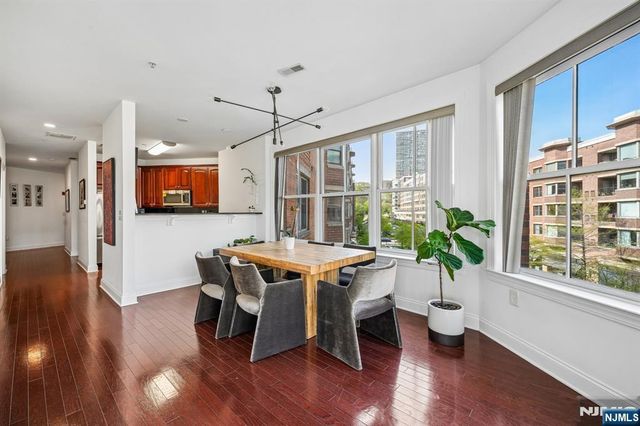 22 Ave At Port Imperial 302, West New York, NJ 07093