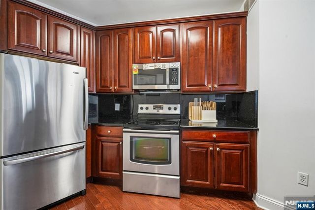 22 Ave At Port Imperial 302, West New York, NJ 07093