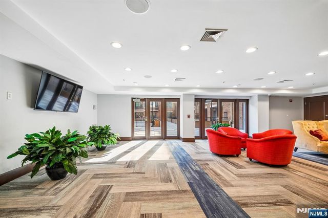 22 Ave At Port Imperial 302, West New York, NJ 07093