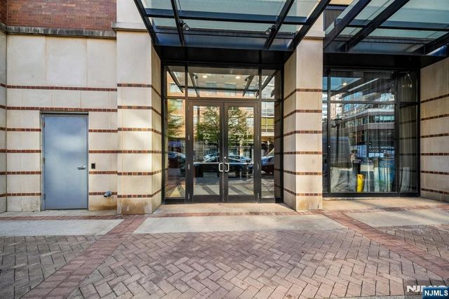 22 Ave At Port Imperial 302, West New York, NJ 07093