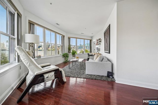 22 Ave At Port Imperial 302, West New York, NJ 07093