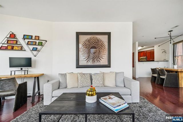 22 Ave At Port Imperial 302, West New York, NJ 07093