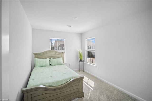 818 Falls Grove Trail, High Point, NC 27265