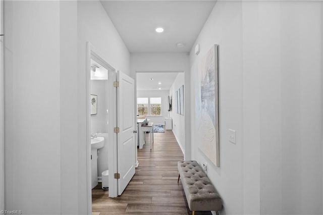 818 Falls Grove Trail, High Point, NC 27265