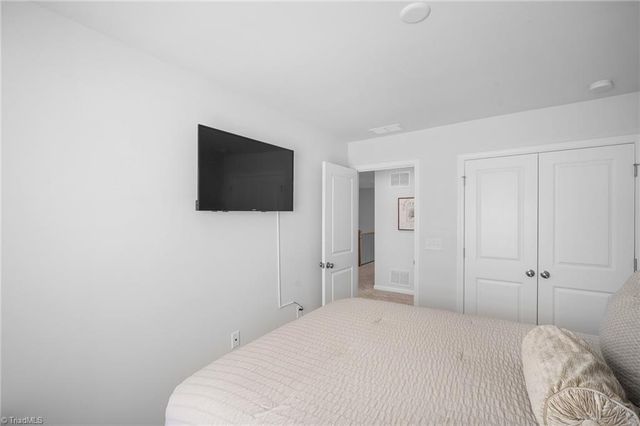 818 Falls Grove Trail, High Point, NC 27265