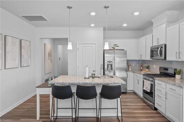 818 Falls Grove Trail, High Point, NC 27265