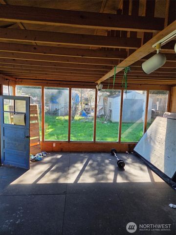 1638 119th St S, Tacoma, WA 98444