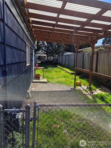 1638 119th St S, Tacoma, WA 98444