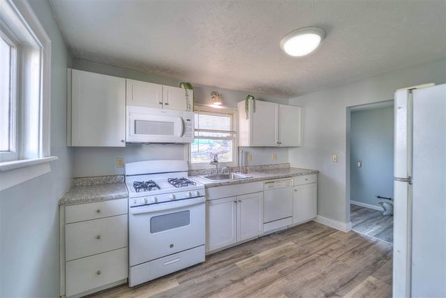 131 Willow Street, Jackson, MI 49202