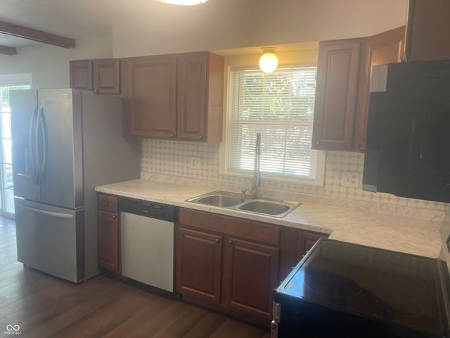 1416 Miami Court S, Plainfield, IN 46168