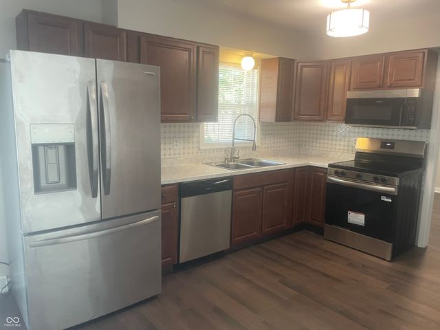 1416 Miami Court S, Plainfield, IN 46168