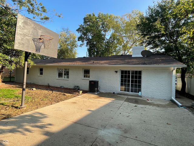 1416 Miami Court S, Plainfield, IN 46168