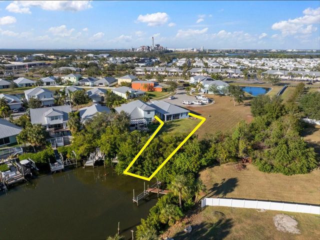 445 BAHAMA GRANDE BOULEVARD, Apollo Beach, FL 33572