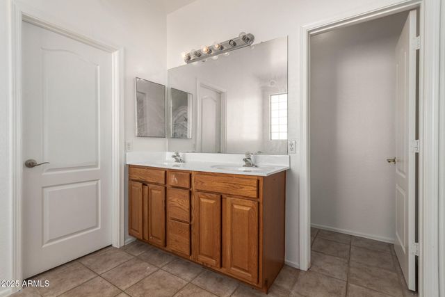 7214 W ST CHARLES Avenue, Laveen, AZ 85339