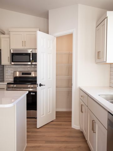 10242 Concord Drive S, Horace, ND 58047