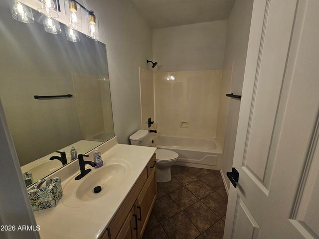 8824 W CUSTER Lane, Peoria, AZ 85381