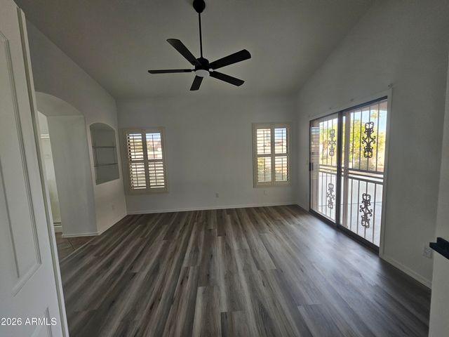 8824 W CUSTER Lane, Peoria, AZ 85381