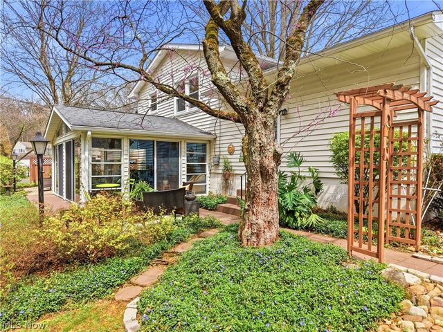 276 High Point Circle, Tallmadge, OH 44278