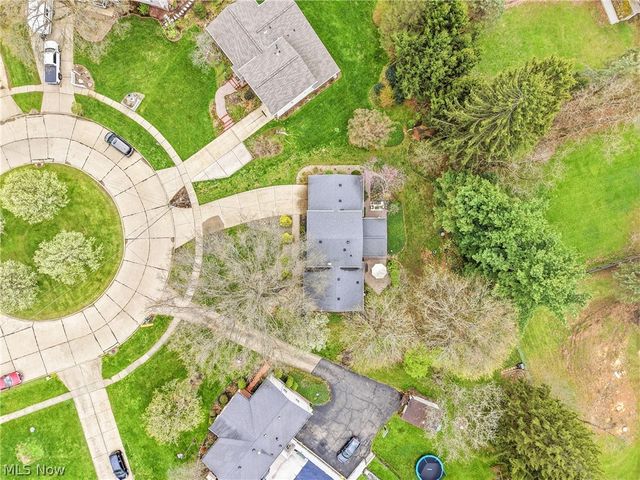 276 High Point Circle, Tallmadge, OH 44278