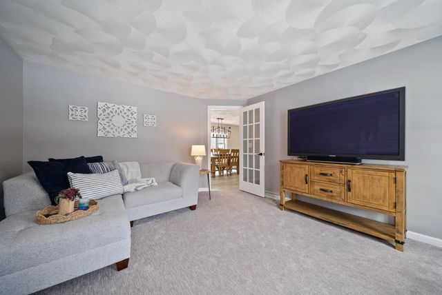 19 Partridge Lane, Plaistow, NH 03865