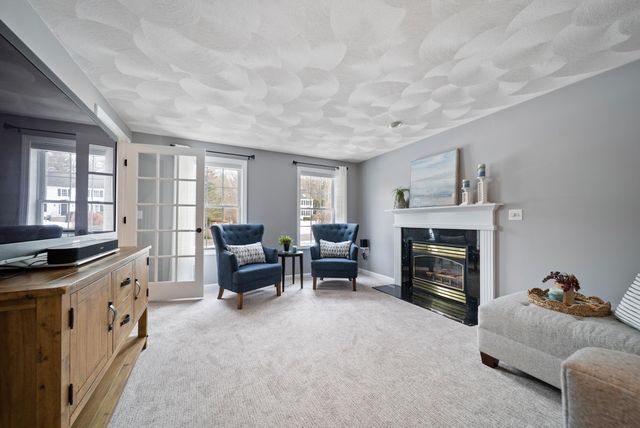 19 Partridge Lane, Plaistow, NH 03865