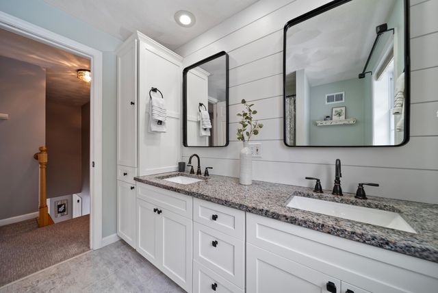 19 Partridge Lane, Plaistow, NH 03865