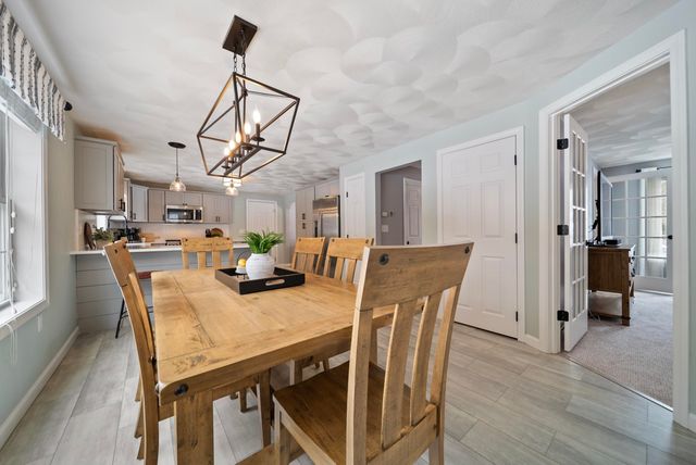 19 Partridge Lane, Plaistow, NH 03865