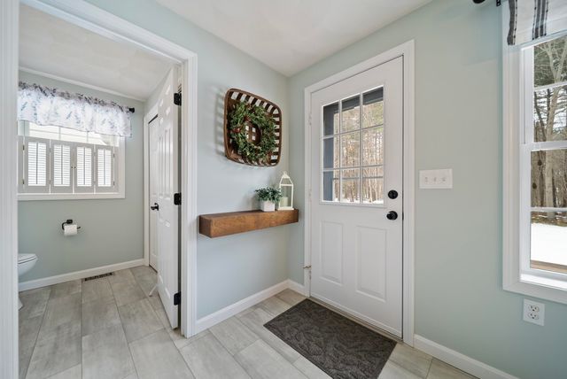 19 Partridge Lane, Plaistow, NH 03865