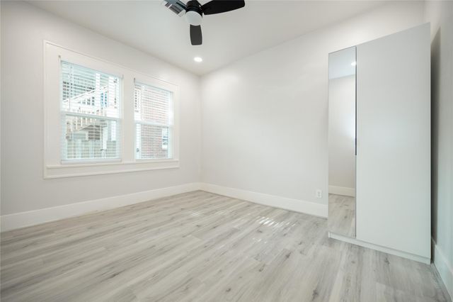 1938 Hawthorne, Houston, TX 77098