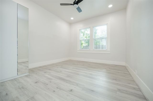 1938 Hawthorne, Houston, TX 77098