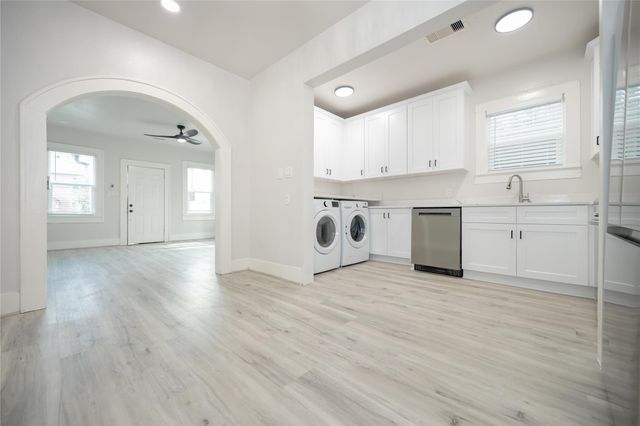 1938 Hawthorne, Houston, TX 77098
