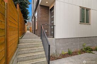 5616 California Street SW #C, Seattle, WA 98136
