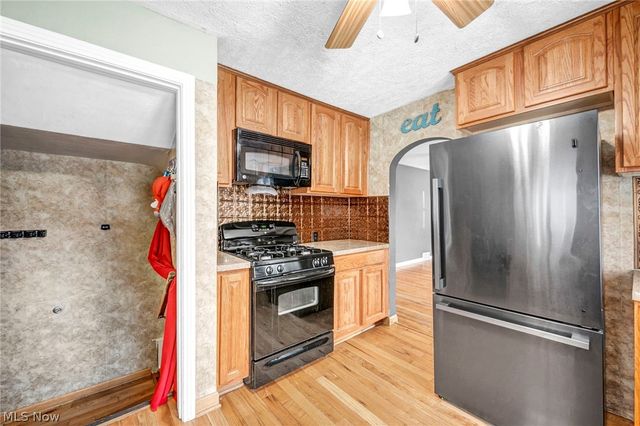 176 Saratoga Avenue NW, Canton, OH 44708