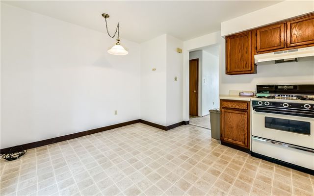 515 Barclay Ave, Forest Hills Boro, PA 15221