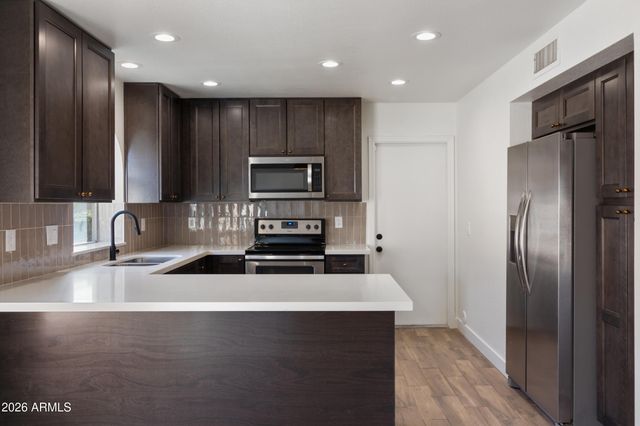 15835 S 30TH Place, Phoenix, AZ 85048