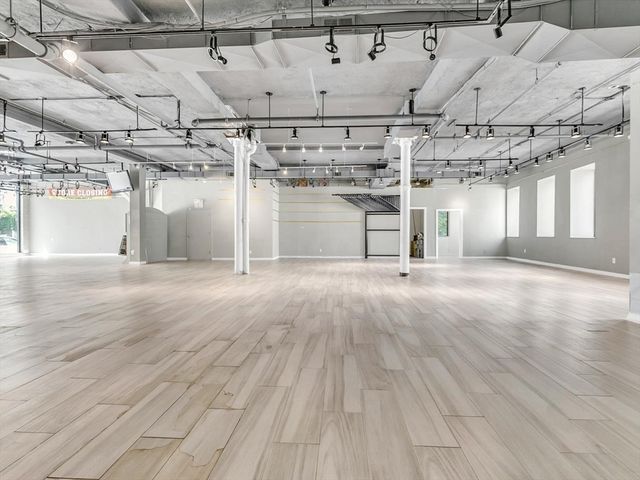 81 Boylston St 1, Brookline, MA 02445