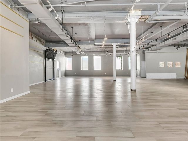 81 Boylston St 1, Brookline, MA 02445